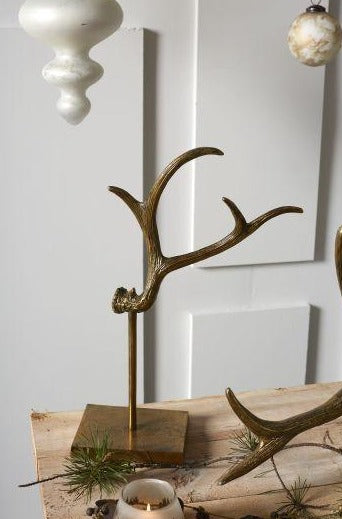 Caribou Antler Stand