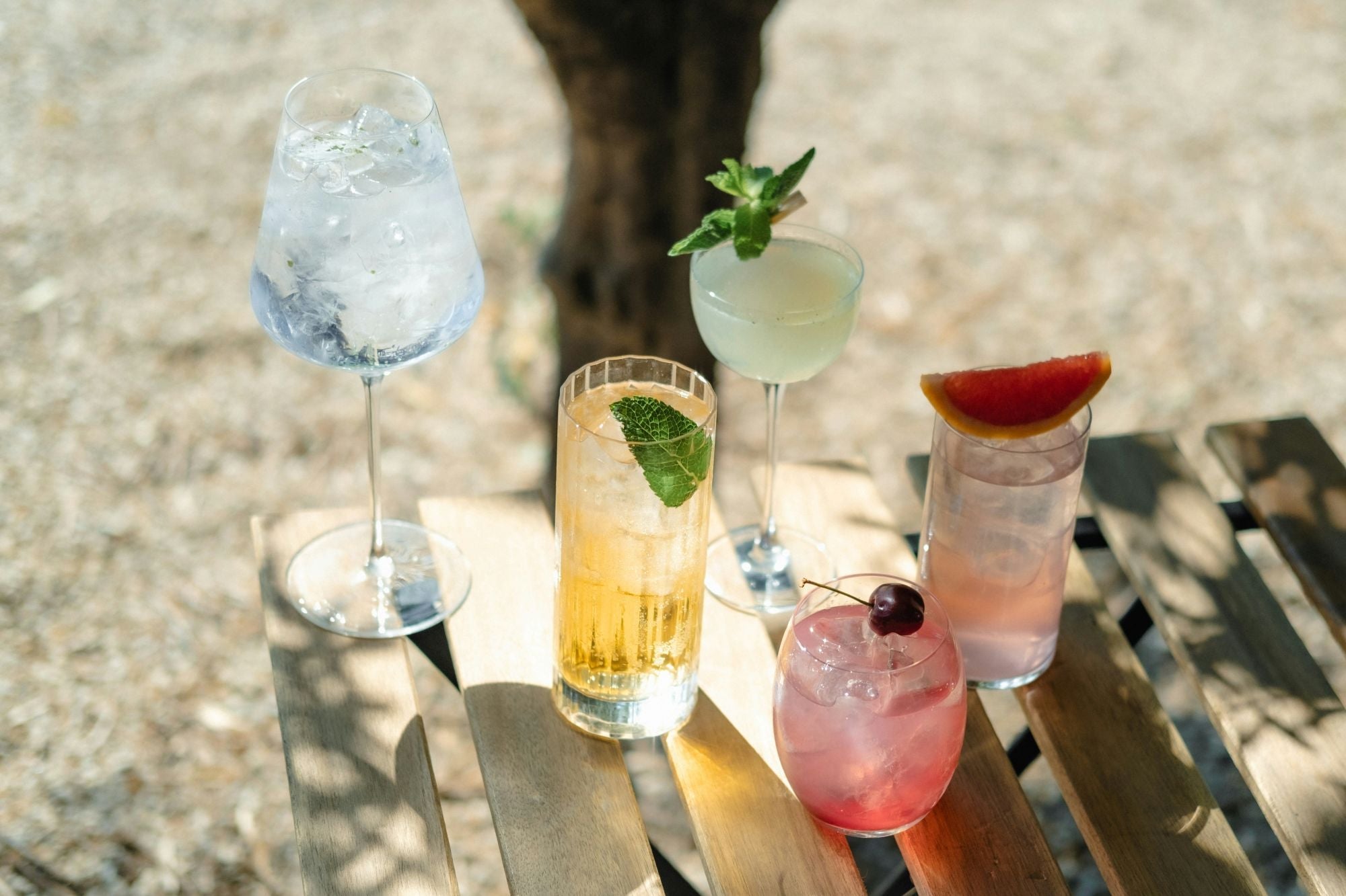 Easy Cocktails for Pool Parties: Refreshing Drinks for Summer Gatherings