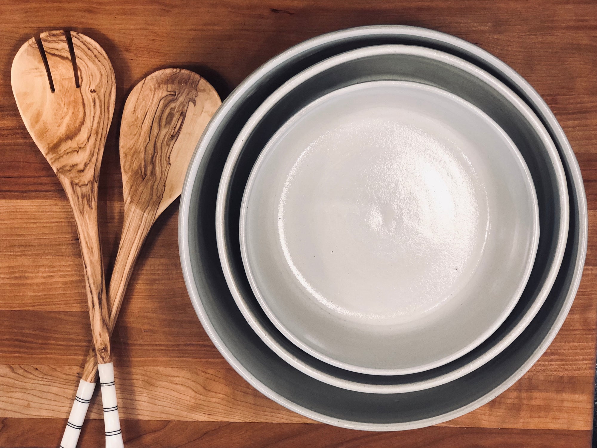 Three Glazed White Ceramic Nesting Bowls for Kitchen or Salad Bowls or Entertaining Serveware